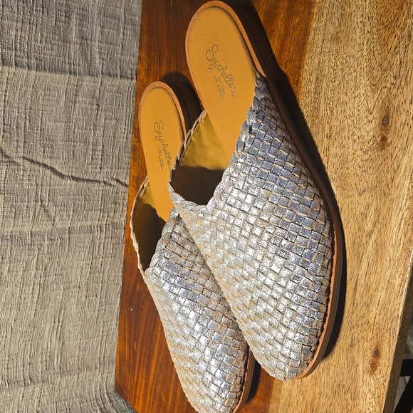 Seychelles Women's Silver and Tan Woven Mules - Size 7.5M - Never Worn! - Picture 4 of 12